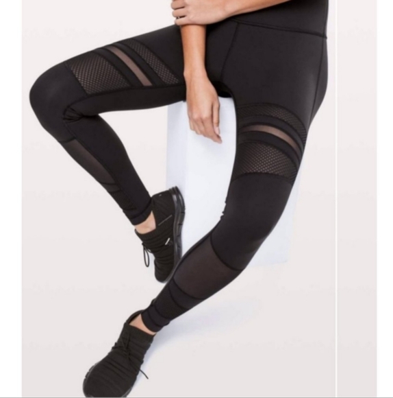 Lululemon Wunder Under Tight 28"InseamBlack Mesh Panel Full Length Sz 2 Legging - Picture 1 of 11
